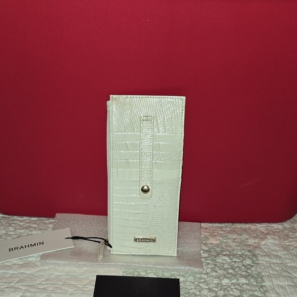 Brahmin Handbags - Brahmin Credit Card Wallet in Pearl All Over Lizard. NWT